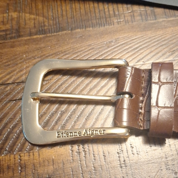 Etienne Aigner Brown Croco Embossed Faux Belt with 3 Horsebite Buckles Sections - Picture 8 of 8